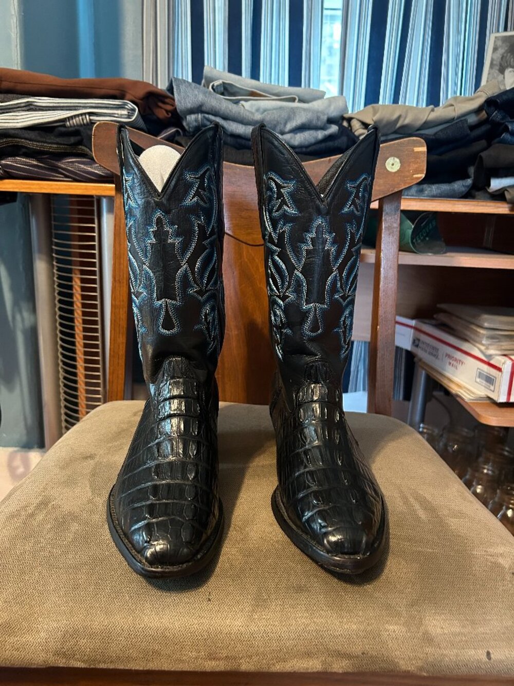 Longhorn Black Alligator Cowboy Boots
